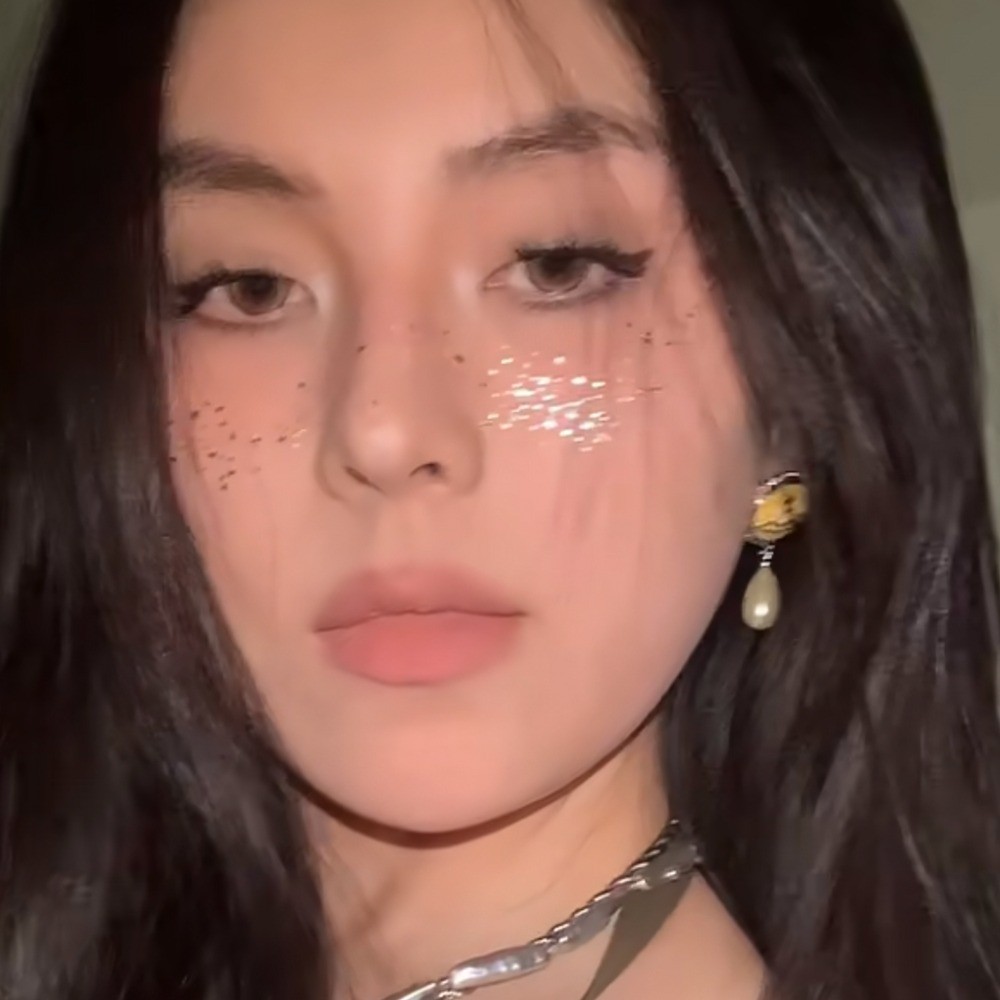 Glitter Freckle Faceสติกเกอร์กันน้ําStar Dots Paster Love DIY Body False Tattoo PatchเทศกาลเพลงCosplay Decor Decals - รูปที่ 4