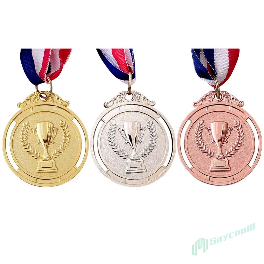 ✪Saycool✫【คุณภาพสูง】ใหม่ เหรียญรางวัล โลหะผสมสังกะสี พร้อมริบบิ้นคอ สีทอง สีเงิน สีบรอนซ์ สําหรับผู้ชนะรางวัล กีฬา แข่งขัน รางวัล ของที่ระลึก 1 ชิ้น