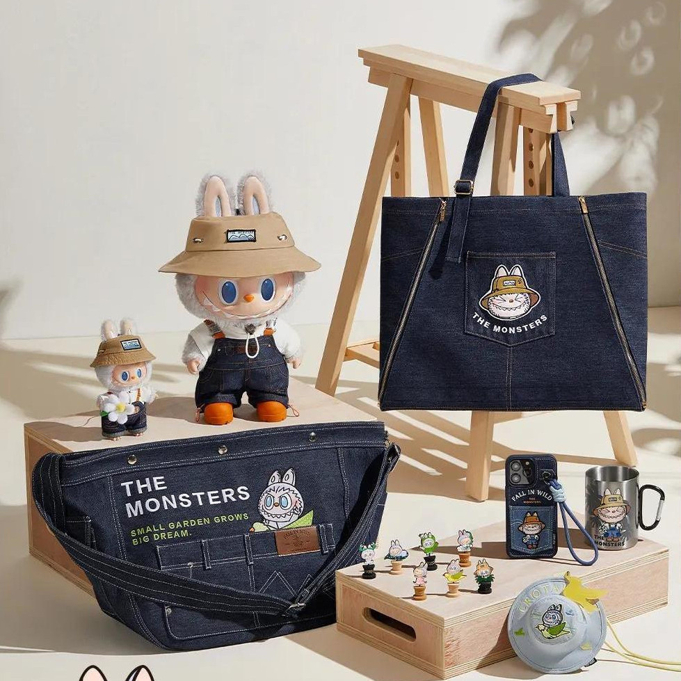 พร้อมส่ง The Monster Labubu Fall In Wind กระเป๋ายีน และแก้วน้ํา ของแท้ By Popmart