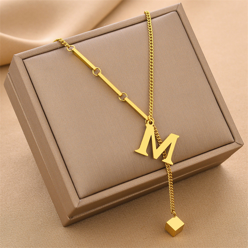 สร้อยคอสเตนเลส ชุบทอง 18K จี้ตัวอักษร เครื่องประดับ สําหรับผู้หญิง