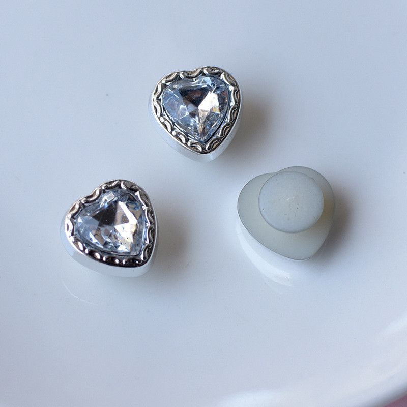 1pcs ดอกไม้มุก Electroplated Love เพชรตกแต่งหัวเข็มขัด DIY Jibitz INS รองเท้า Accessorie น่ารักอุปกรณ์เสริมรองเท้าหัวเข็มขัดตกแต่ง