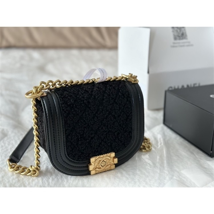 พร้อมกล่อง Leboy Postman Lamb