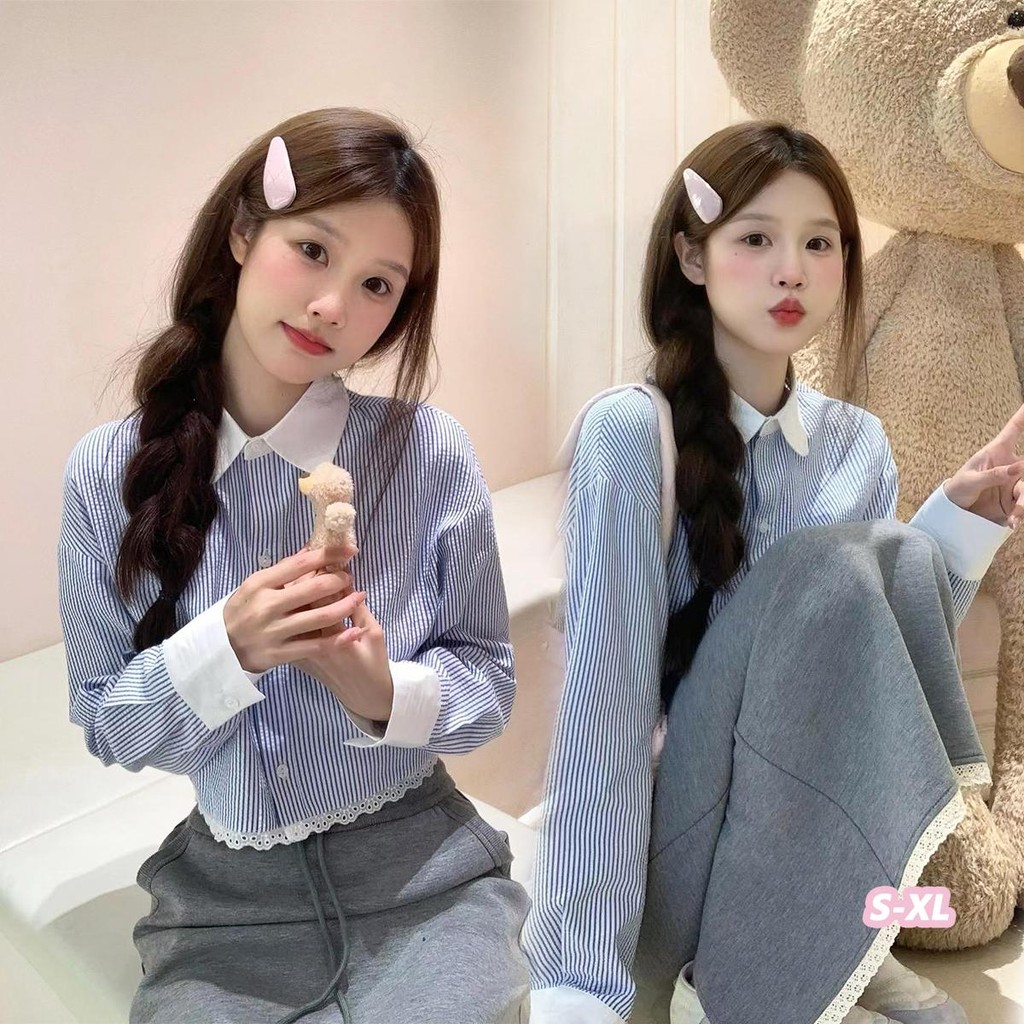 🌻Grace🌻 เสื้อเชิ้ตลายทางสีฟ้าแขนยาว เสื้อลูกไม้ตัวสั้น ชุดน่ารักและหวานมาก ดีไซน์สวย ผ้าใส่สบาย W572