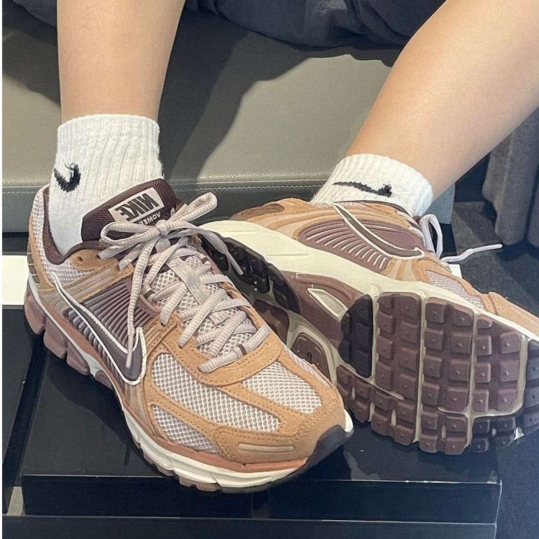 🔥พรีออเดอร์🔥💯 Nike air zoom vomero 5 ( HM9657-001 ) (  FJ2028-001 ) (   HF1553-200 )   รองเท้าผู้ชายและผู้หญิงแท้
