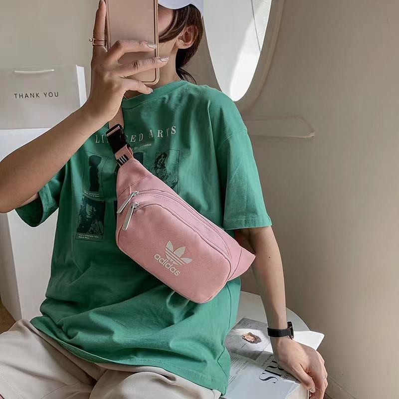 Adidasกระเป๋าวิ่งกระเป๋าสะพาย Man and Women Travel Waist Bag(สินค้าขนาดกว้าง20cmสูง12cm,ความยาวของเส้น110cm)