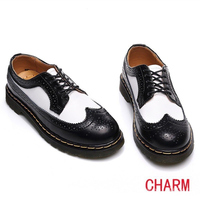 คุณภาพสูง 100%  dr.martens ไซส์ 35-46 รองเท้าบู๊ทส์มาร์ตินหนังวัวหัวกลม 5 รูสไตล์คลาสสิกสําหรับผู้ชายและผู้หญิง คิวเน็ต 8คุณ7