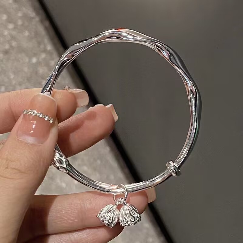 สร้อยข้อมือ สร้อยข้อมือน่ารักๆดูดี  เครื่องประดับแฟชั่น ของขวัญวันเกิด พร้อมส่ง