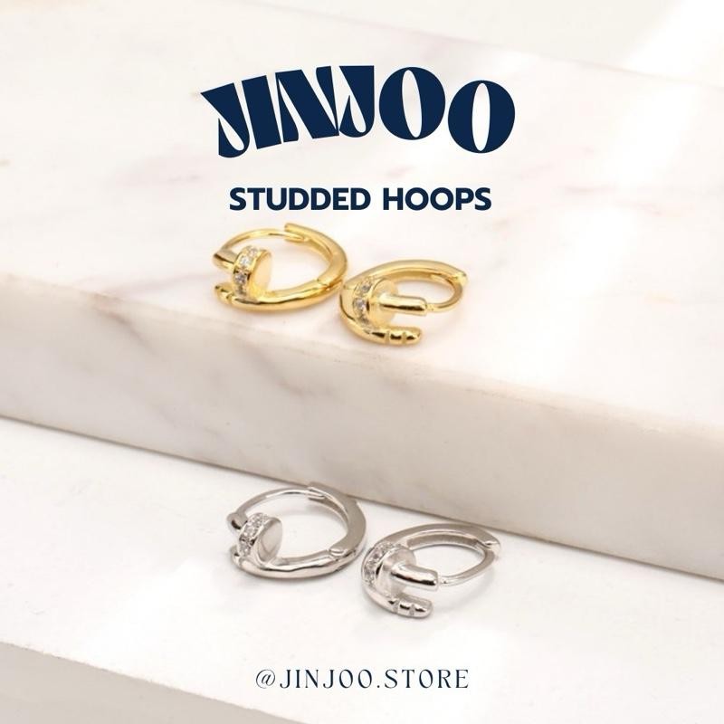 Jinjoo ต่างหูห่วงเงิu ต่างหูห่วงตะปู รุ่น Studded Hoops เรียบหรูและทันสมัย เท่