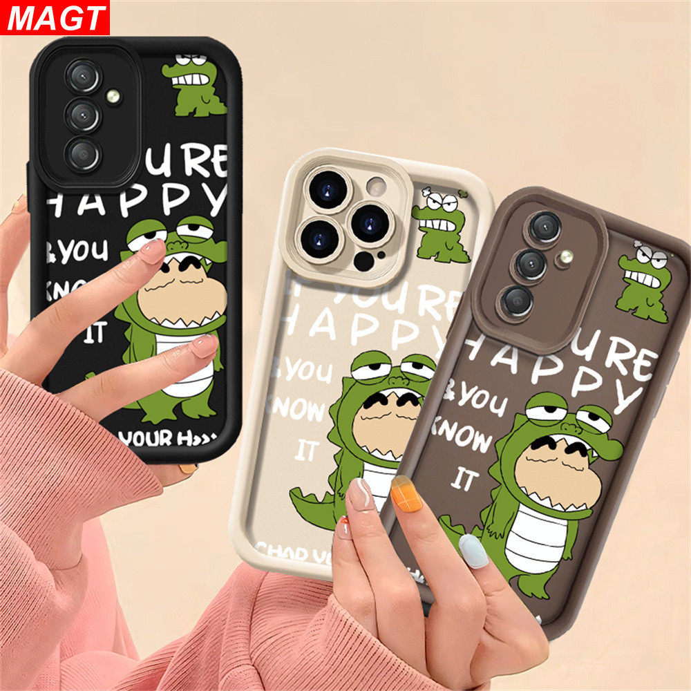 Samsung A55 5G A54 S23 FE A14 A13 A24 A23 A32 A50 A22 A21S A30S A52 A51 A71 A53 A72 A50S A30S A52S Crayon Shin Chan น ่ ารักสีเขียวไดโนเสาร ์ กรณี MAGT