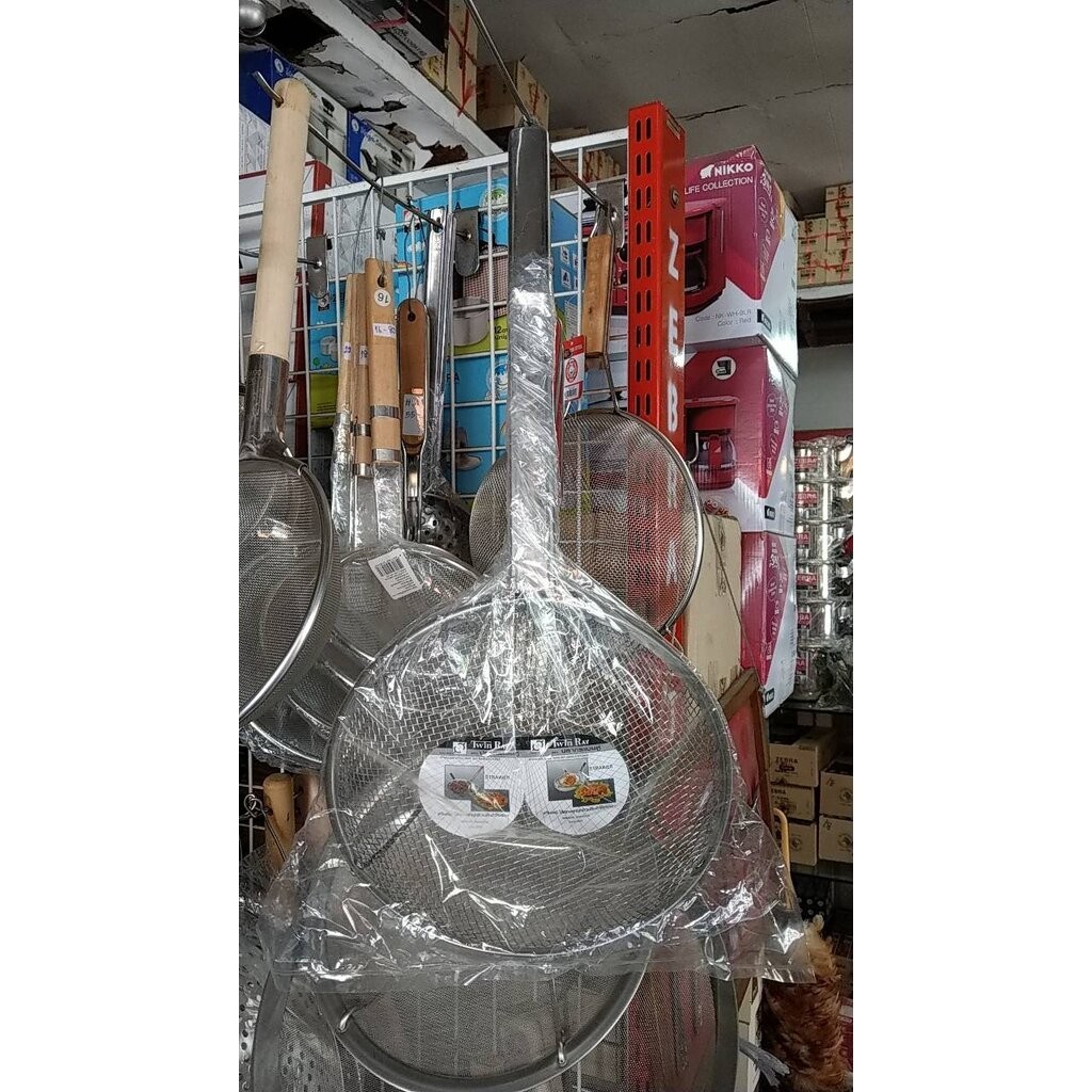 กระชอนสแตนเลสตาข่าย กระชอนตักของทอด ทรงลึก ตรา Twin Ray