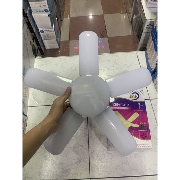ถูกสุด!! ส่งkerry JMF หลอดไฟ LED 5+1 โคมไฟ แสงเหลือง (Warm light) ทรงใบพัด ไฟแฉก พับได้ 135W ขั้ว e2
