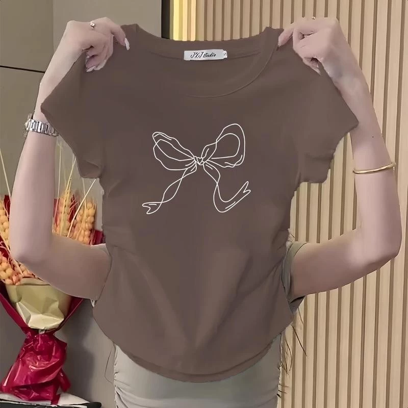 เสื้อครอปเอวลอยรัดรูปเสื้อแฟชั่นผู้หญิงวัยรุ่นสวยๆ เสื้อครอปเข้ารูป สไตล์เกาหลีเสื้อยืดผู้หญิง เสื้อยืดครอปเอวลอยทรงเข้า