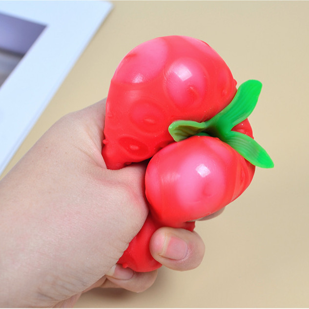 สเตอเบอรี่ สกุชชี่ สกุชชี่สตรอเบอร์รี่ ของเล่น ยืดได้บีบได้หดได้ สตรอเบอร์รี่บีบ เล่นคลายเครียด บีบมือเสริมพัฒนาการ