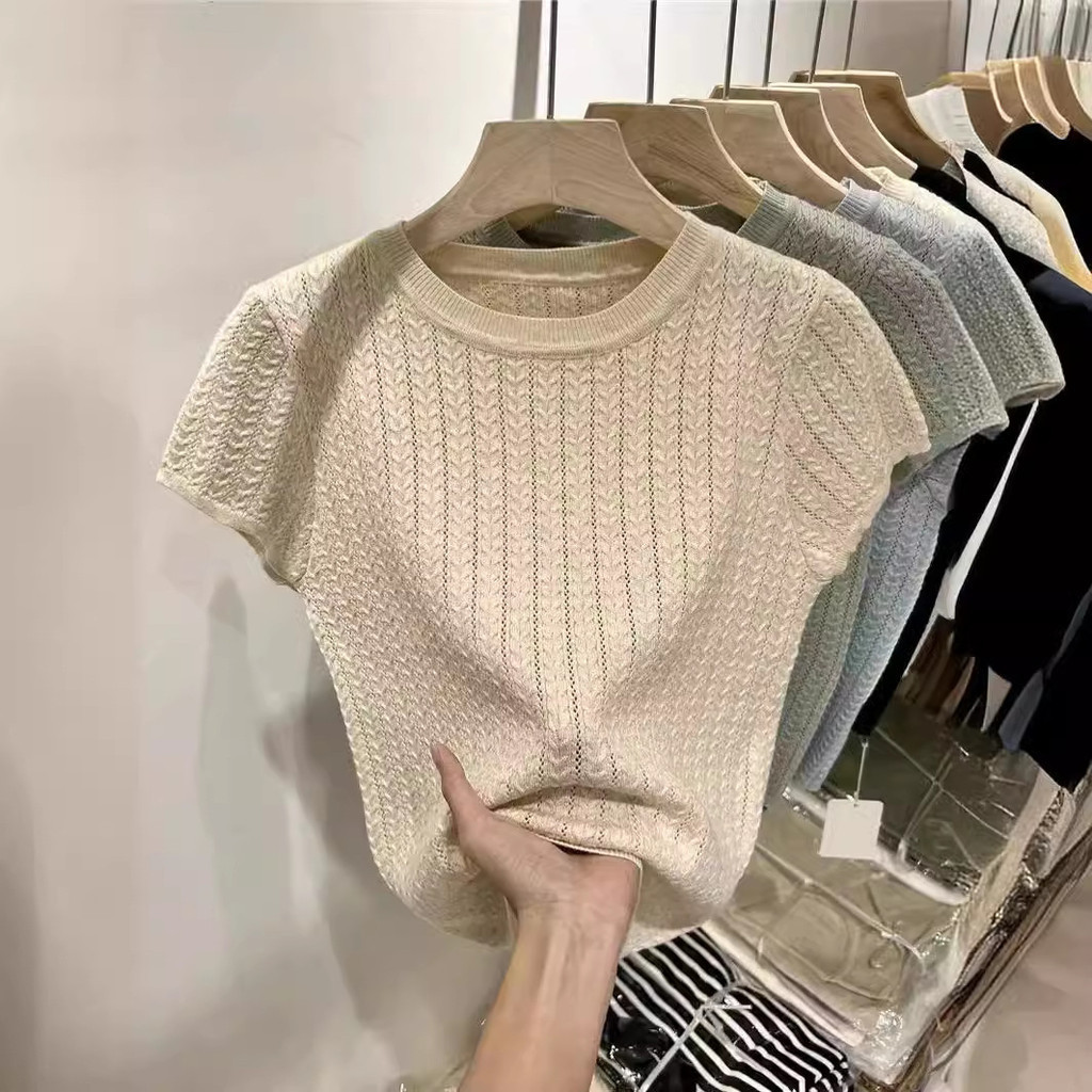 ฤดูร ้ อนสไตล ์ ใหม ่ เสื ้ อยืดผู ้ หญิงอารมณ ์ หวานรอบคอสบายๆสีทึบแขนสั ้ น