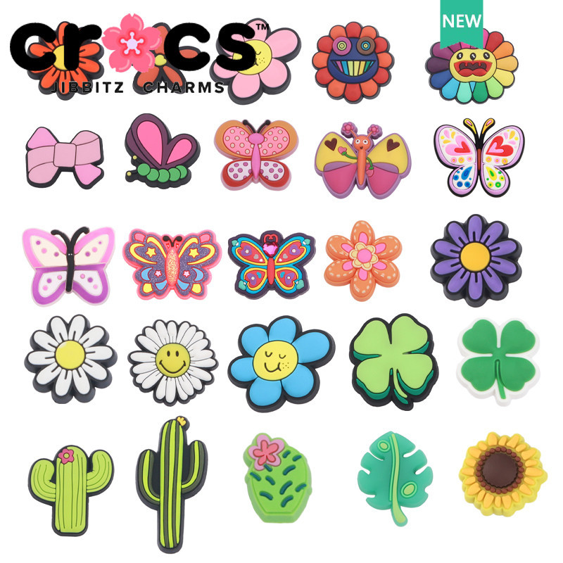 Jibbitz crocs charm รองเท ้ าหัวเข ็ มขัดผีเสื ้ อดอกไม ้ สี ่ ใบ Clover น ่ ารัก charms ปุ ่ มอุปกรณ ์ เสริมรองเท ้ า