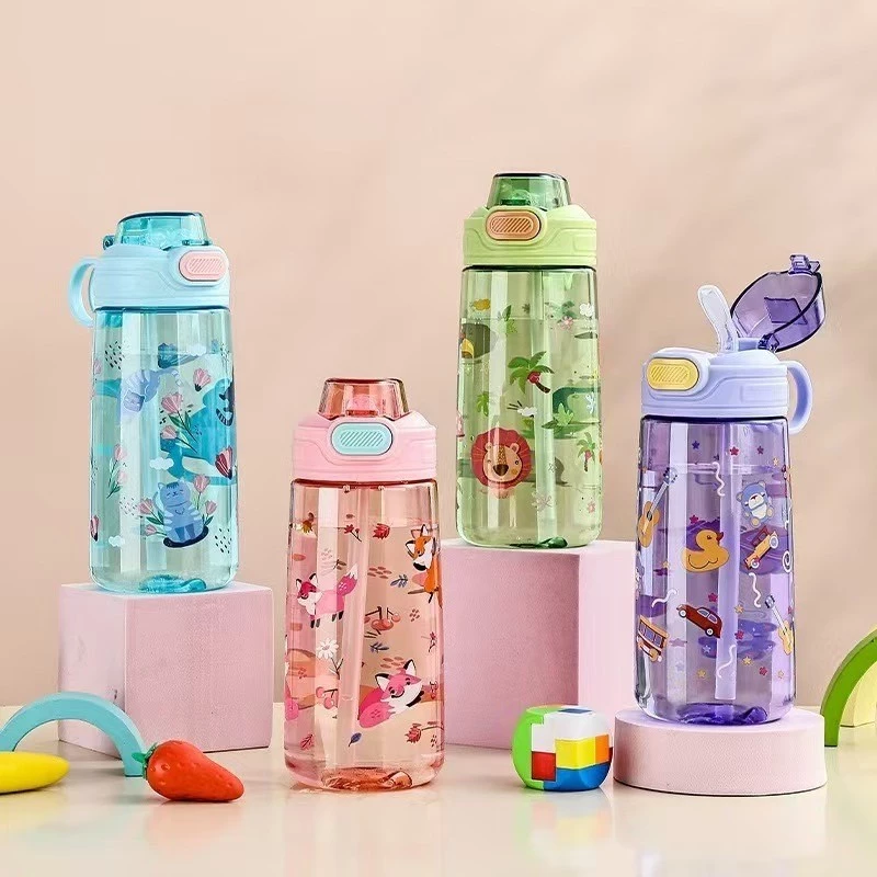 กระติกน้ำ ขนาด550ml ลายการ์ตูน สําหรับเด็กอนุบาล ถ้วยน้ำแบบพกพาน่ารัก พร้อมที่จับ แฟชั่น พร้อมหลอด