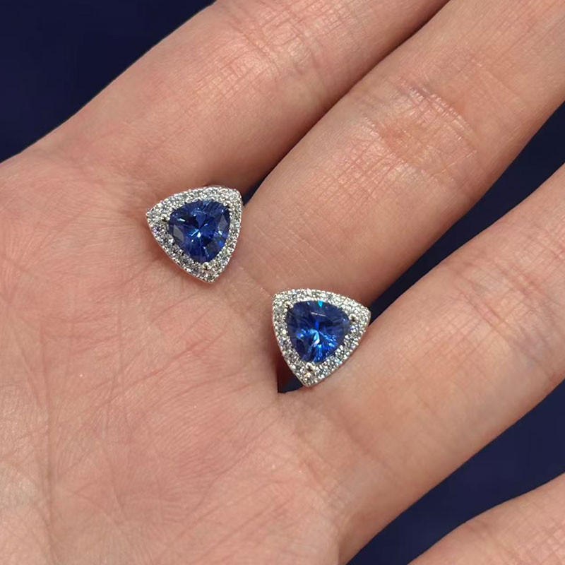 APM Monaco สามเหลี่ยมต่างหูสีฟ้า 925 เงินสีฟ้าหญิงประณีตต่างหูแฟนของขวัญ