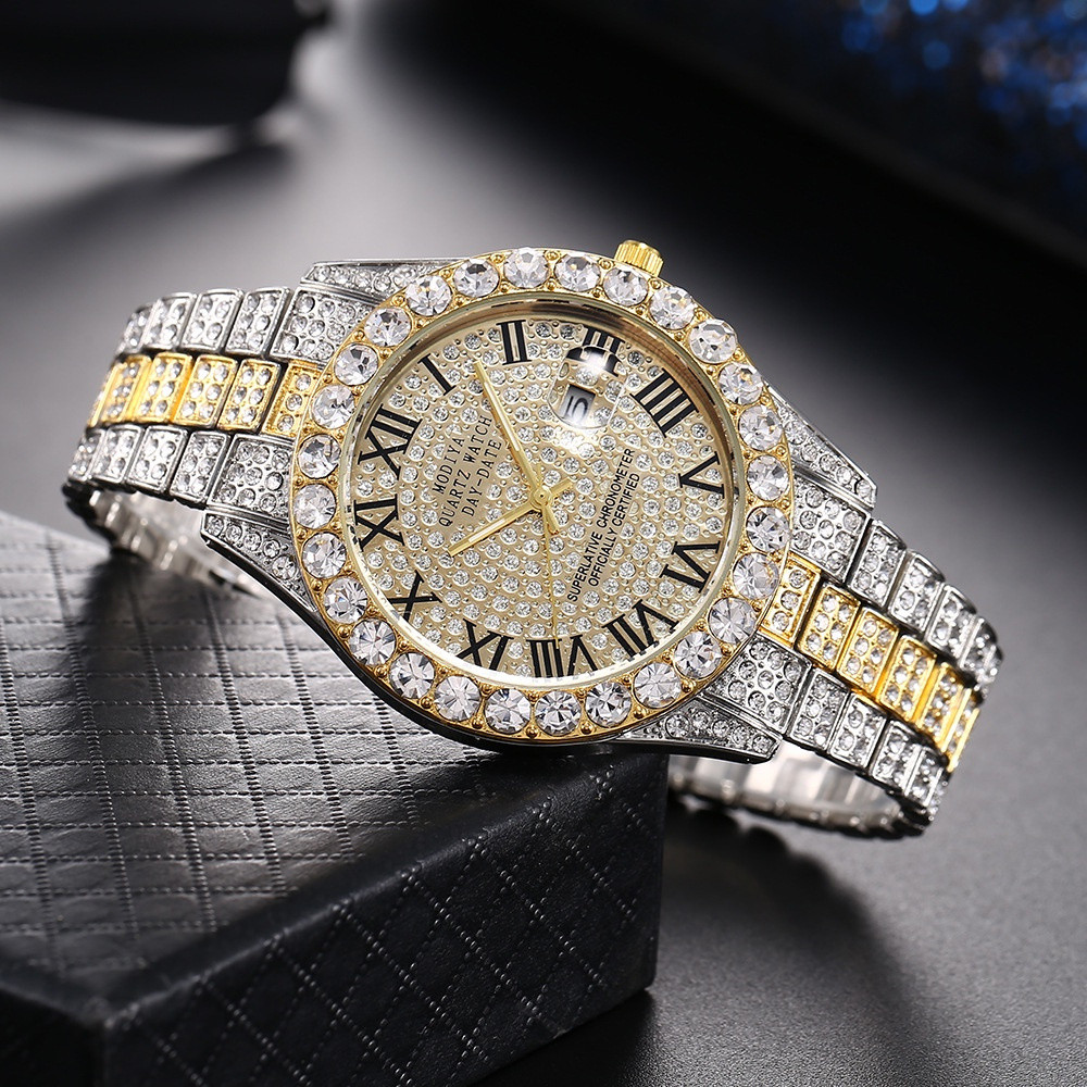 Influencer Rhinestone ปฏิทิน Full Diamond Surface Roman Scale โลหะผสมเหล็กนาฬิกาชาย Gypsophila Hip-Ho