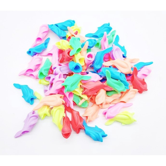 ที่จับปากกา ที่จับดินสอ รูปปลาโลมา S0250 ยางฝึกจับดินสอ สำหรับเด็ก มีหลายสี (Pencil Holder)