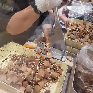 กาละแมรามัญ ขนมกาละแม รสชาติ หอมหวานมัน สด ใหม่ อร่อย สะอาด สูตรรามัญโบราณ ห่อกาบหมาก 89g.