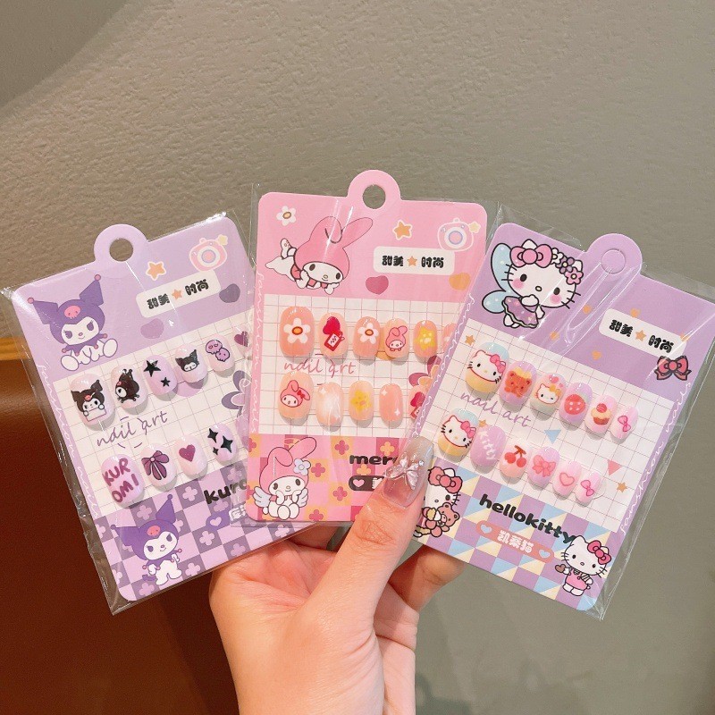 น่ารัก Sanrio Kuromi Melody สติ๊กเกอร์ติดเล็บที่ถอดออกได้สวมใส่เด็กเล็บปลอมหญิงเล็บแพทช์เล็บ Art