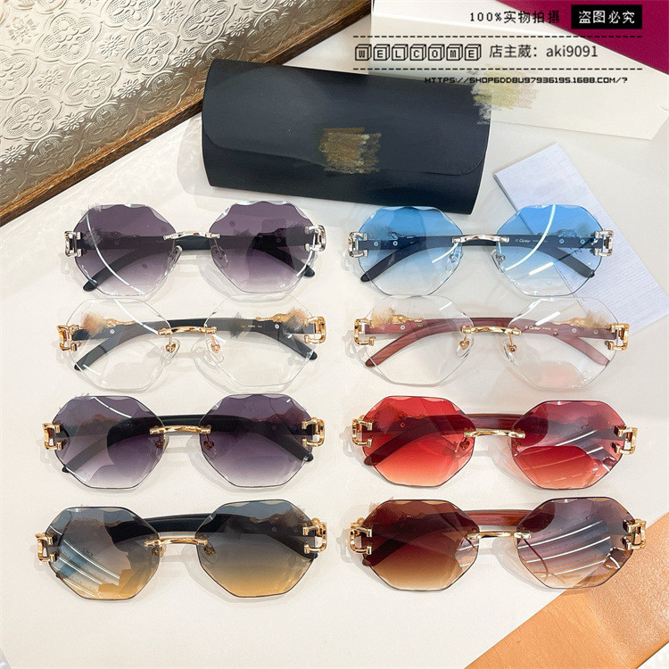 Cartier แว่นกันแดดทรงเหลี่ยมแบบเดียวกับผู้หญิงแว่นกันแดดโลหะแฟชั่นผู้ชาย ct0558