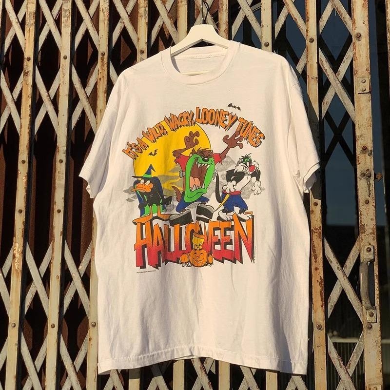 (จัดส่งตลอด 24 ชั่วโมง) เสื้อยืดฟอก เสื้อยืด Oversize ลาย ‘Halloween Animated Style’ ใส่ได้ทุกวัน  คอตตอน 100%