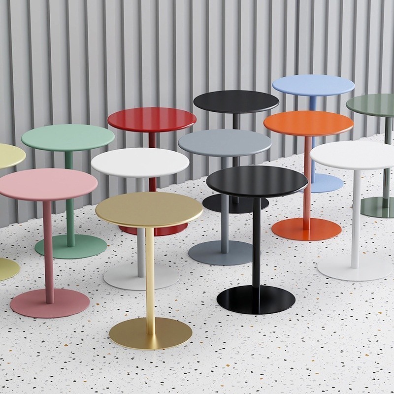 นอร์ดิกโต๊ะกาแฟขนาดเล็กที่เรียบง่ายทันสมัยมินิห้องนอนโต๊ะข้างเตียงห้องนั่งเล่นโซฟาโต๊ะกลม