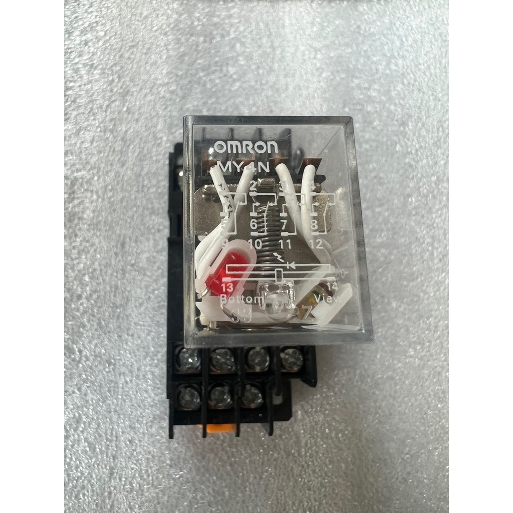 MY4N มีไฟ 24Vac, 12Vdc, 24Vdc, 220Vac ได้พร้อมซ็อกเก็ต14ขา PYF14A ยี่ห้อPNC  My4n มีสินค้าพร้อมส่ง