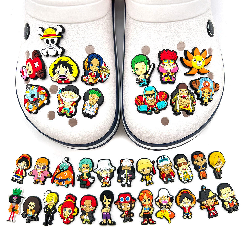 Crocs Jibbitz Animation ONE PIECE การ์ตูน DIY Clog Charms Pins สําหรับรองเท้า Crocs Charms