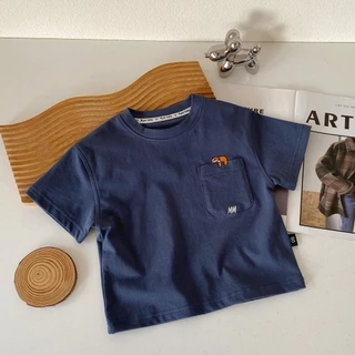 เสื้อยืดแขนสั้นเด็กผู้ชายฤดูร้อนสไตล์ใหม่แฟชั่นเวอร์ชั่นเกาหลีผ้าฝ้ายแท้คอกลมเย็บปักถักร้อยสไตล์ญี่ปุ่นหลวมสบายๆนุ่มสบายด้านบน