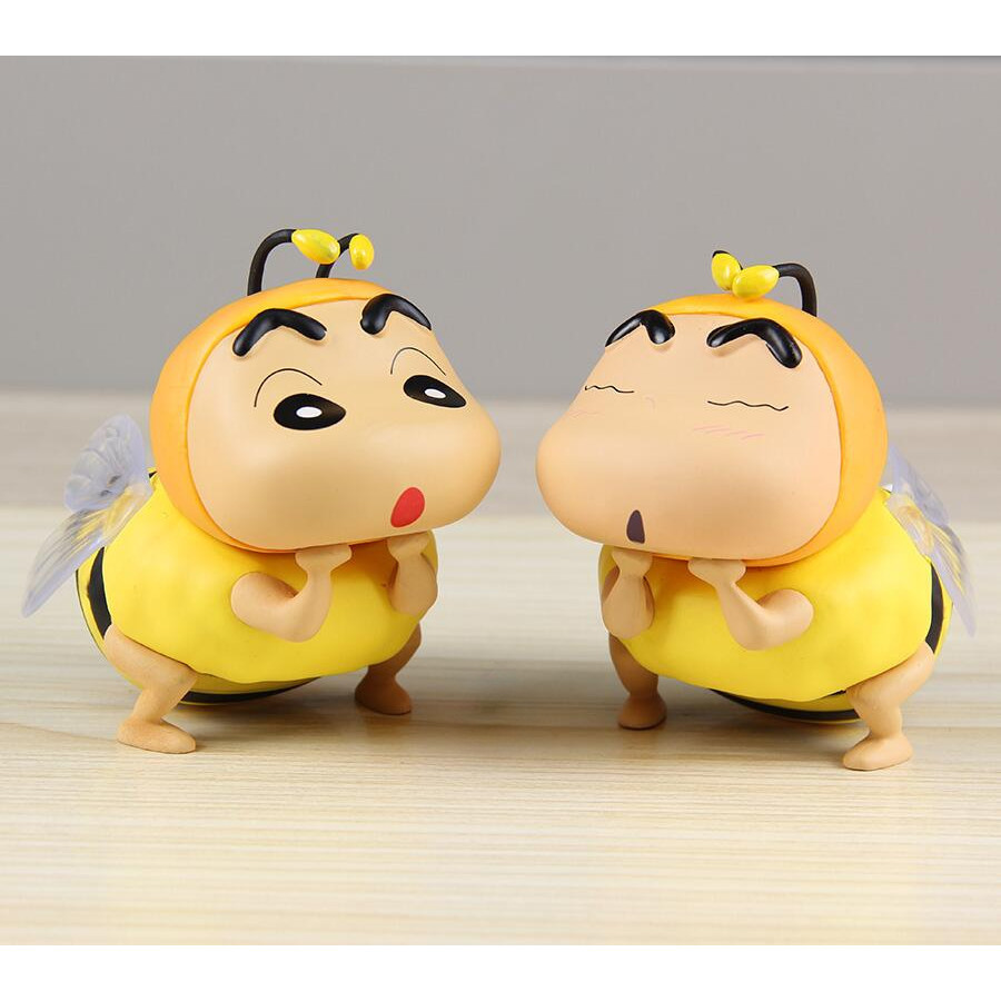 สถานที่ท้องถิ่น Bees Crayon Shin chan คอสเพลย์น่ารักอะนิเมะรูป COD สต็อกรูปตุ๊กตาของเล่นสําหรับของขวัญเด็กคอลเลกชันเครื่องประดับรถบ้านตกแต่งเค้กตกแต่ง