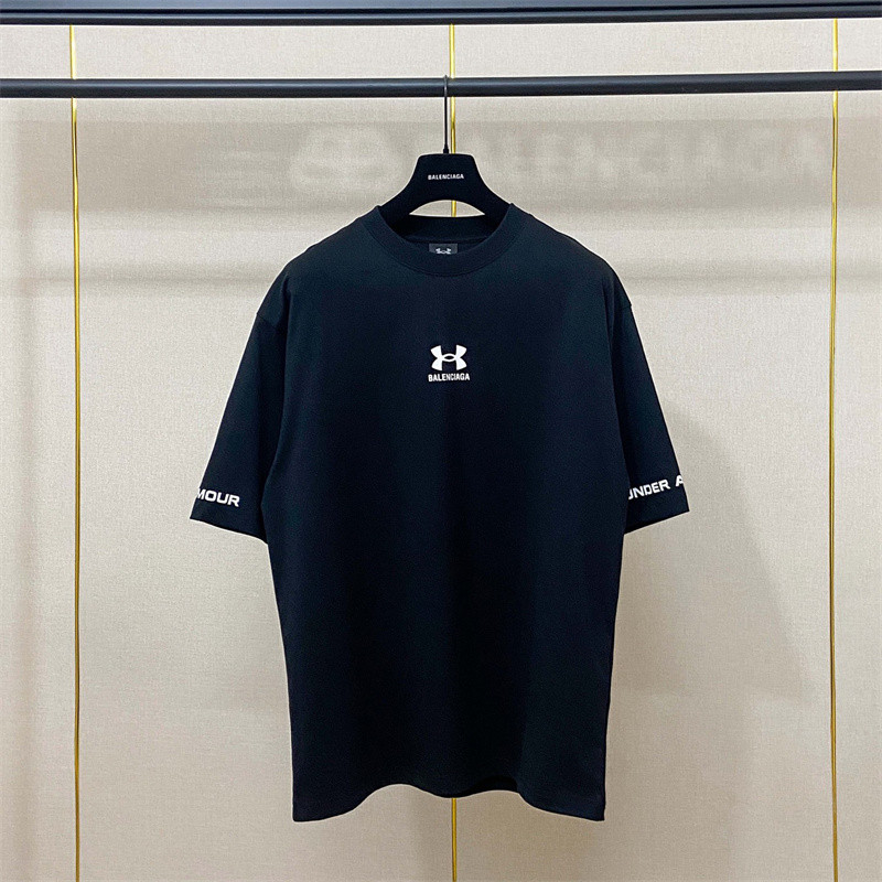 เสื้อยืดแขนสั้นแบบลำลองหลวม พิมพ์ลายรอบคอ สไตล์สำหรับทั้งผู้ชายและผู้หญิง FTU