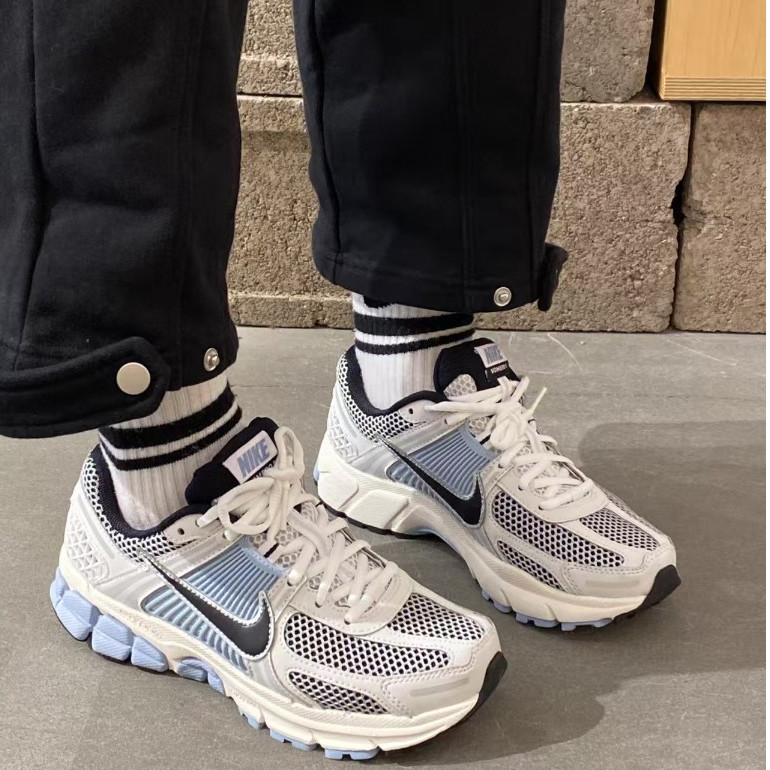 🔥พรีออเดอร์🔥💯 Nike air zoom vomero 5 ( HM9657-001 ) (  FJ2028-001 ) (   HF1553-200 )   รองเท้าผู้ชายและผู้หญิงแท้
