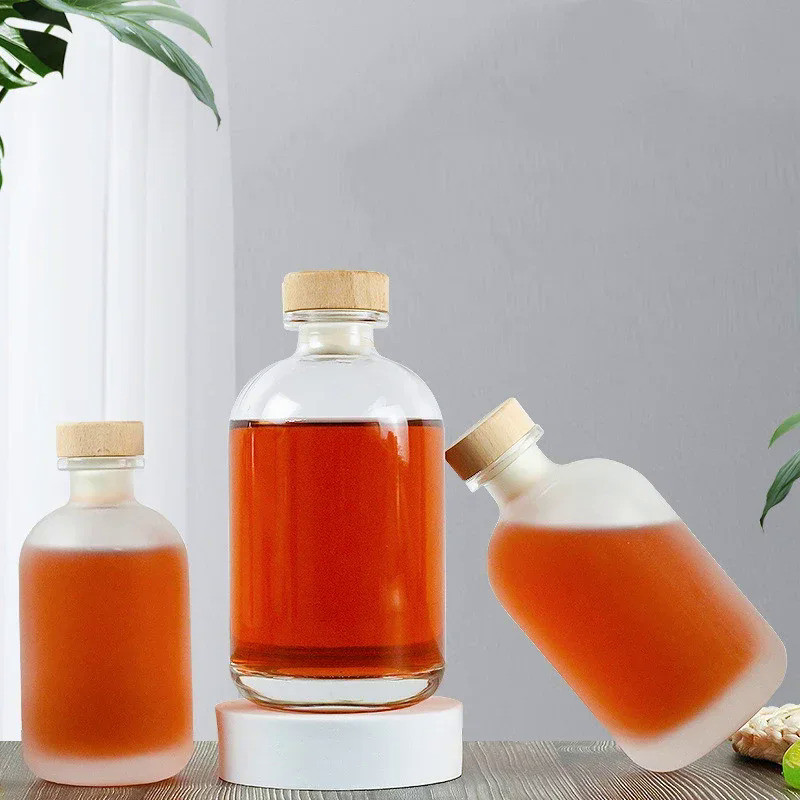 Simple round shaped lead-free glass whiskey decanter for Liquor Scotch Bourbon