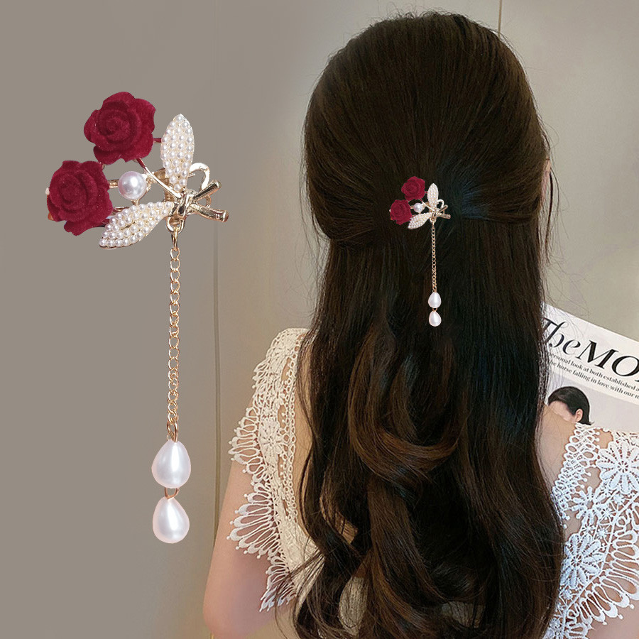 Retro Elegant Temperament ดอกคําฝอยแฟชั ่ นที ่ ไม ่ ซ ้ ํากันพู ่ มุกประณีตกิ ๊ บติดผม