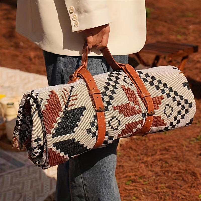กลางแจ้ง + ผ้าห่มสายรัดพรมโยคะ PU Carrying Travel Mat รถจักรยานยนต์ Bedroll