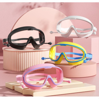 แว่นตาว่ายน้ำเด็ก ปรับสายได้ กันน้ำได้เป็นอย่างดี ป้องกันแสง…
