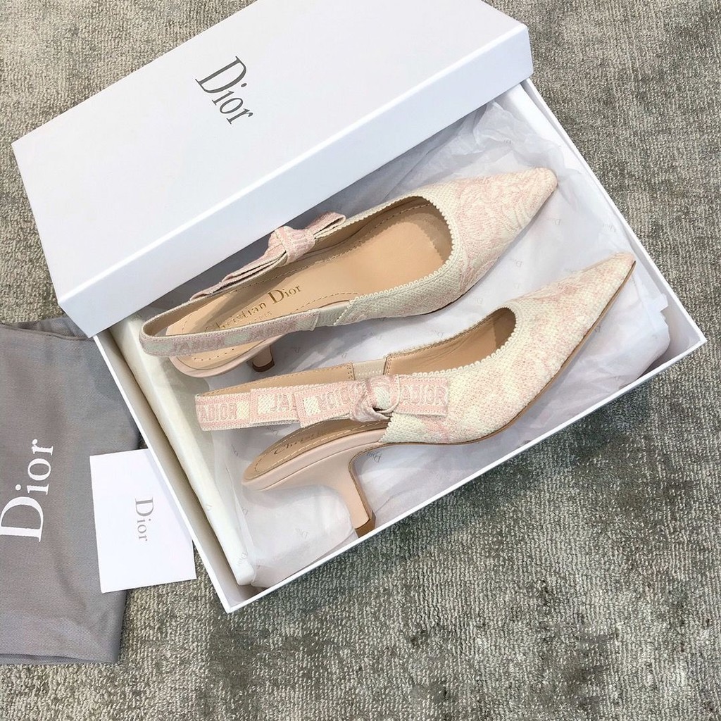 ปักสีจับคู ่ รองเท ้ าส ้ นสูงสุภาพสตรี All-Match Pointed Toe รองเท ้ าแตะแบนปัก