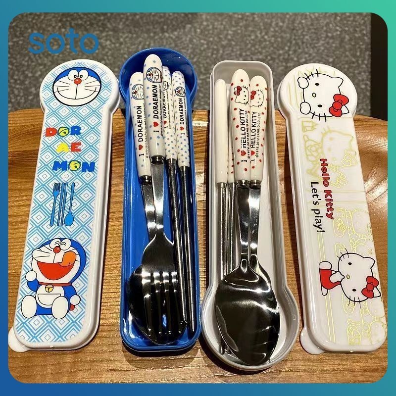 ♫ การ์ตูนน่ารัก Hello Kitty ช้อนตะเกียบชุดบนโต๊ะอาหารนักเรียนพนักงานออฟฟิศแบบพกพาชุดเดินทางสามชิ้น