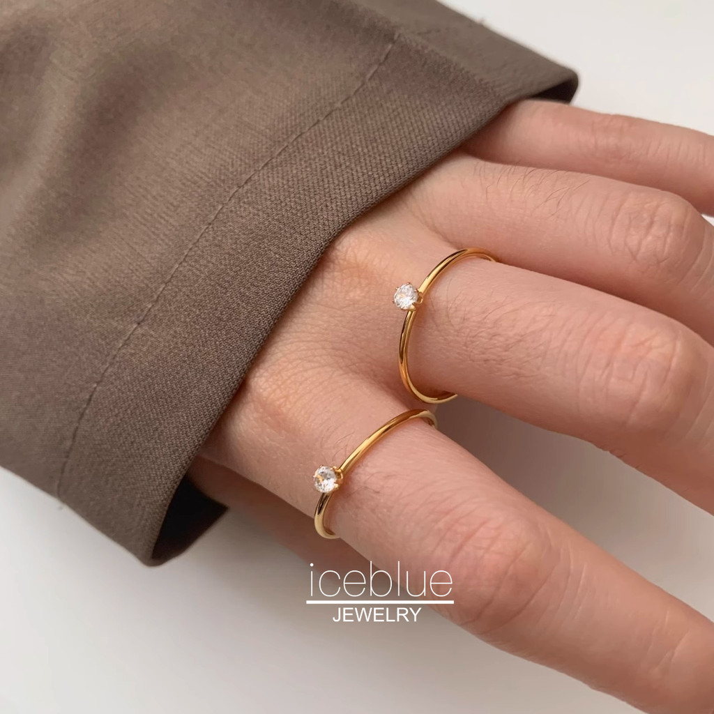 Iceblue-Small Diamond Silver Gold แหวน 18K Gold Plated สแตนเลสไทเทเนียมเหล็ก Hypoallergenic Non Tarnish แฟชั่นแหวนคู่สําหรับผู้หญิงผู้ชาย R45