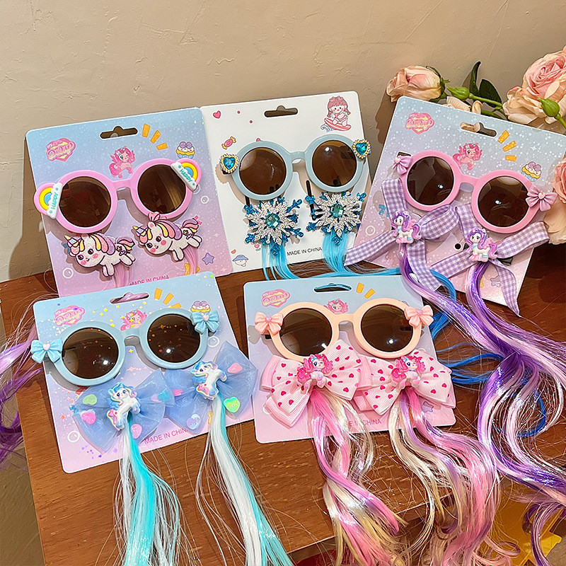My Little Pony การ์ตูน Sanrio kuromi กิ๊บติดผมพร้อมวิกผม แว่นกันแดดเด็กวิกผม Braid ชุดกิ๊บติดผมสําหรับเด็กทารกน่ารักแว่นตากรอบกลม Anti UV เฉดสีสําหรับเด็กผู้หญิงของขวัญวันเกิด