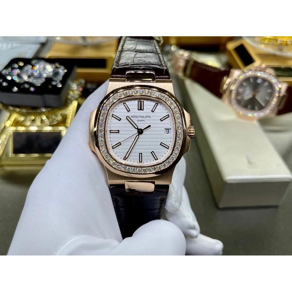 แพ็คเกจสั่งทำพิเศษระดับสูง 3K นาฬิกาทองคำ 18K นาฬิกาทองคำแท้จากแอฟริกาใต้ นาฬิกา Nautilus ฝังเพชรแท้
