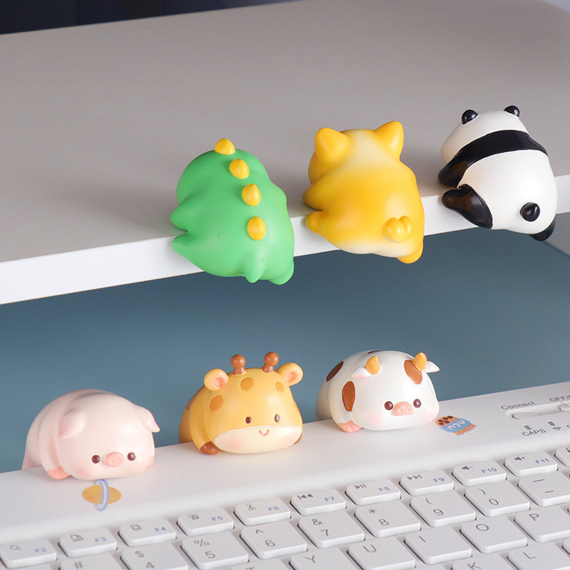 จี้น่ารัก ใหม่สัตว์ลูกสุนัขตุ๊กตาการ์ตูนสนุกแท็บเล็ตโทรศัพท์หัวเตียงชั้นวางหนังสือรถตกแต่งบ้านคอนโซลกลางตกแต่ง