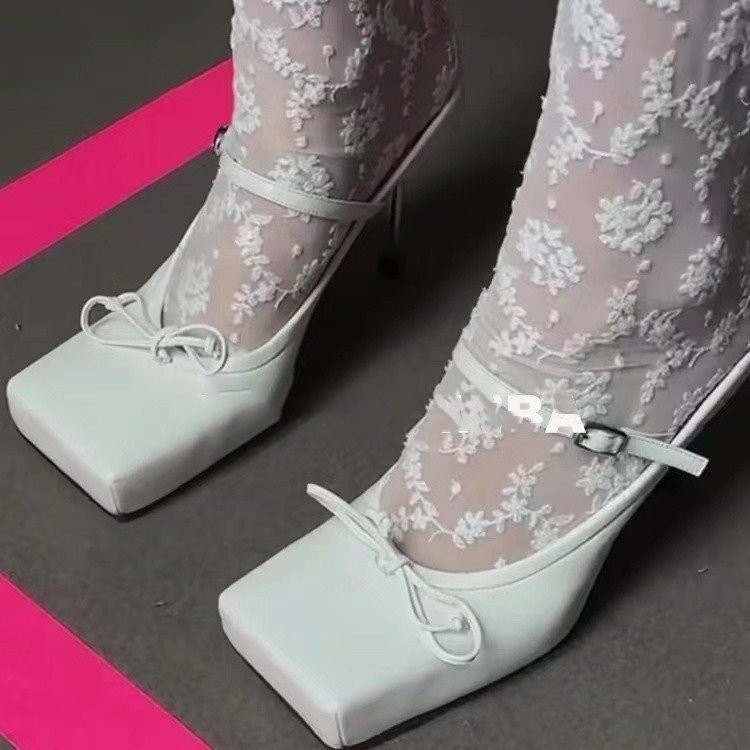 Square Toe รองเท ้ าส ้ นสูงผู ้ หญิง Slip-On เซ ็ กซี ่ กริชยาง PPU