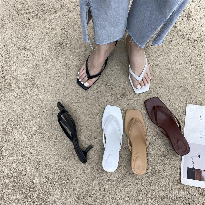 ยุโรปสไตล์อเมริกัน Flip-Flops รองเท้าแตะแฟชั่นผู้หญิงสวมใส่ด้านนอก 2024 ฤดูร้อนสไตล์ใหม่ Stiletto Niche สไตล์รองเท้าส้นสูง Flip-Flops ผู้หญิง
