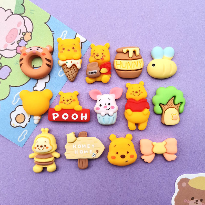 10ชิ้นการ์ตูนหมีพูห์หมูเสือทําเองครีมกาวเรซิ่นอุปกรณ์เสริมเคสโทรศัพท์กิ๊บรองเท้าหัวเข็มขัดถ้วยน้ําแพทช์