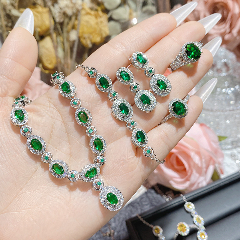 Retro ชุดสูทผู้หญิง 18k Gold Plated Micro-Inlaid สร้อยข้อมือต่างหู