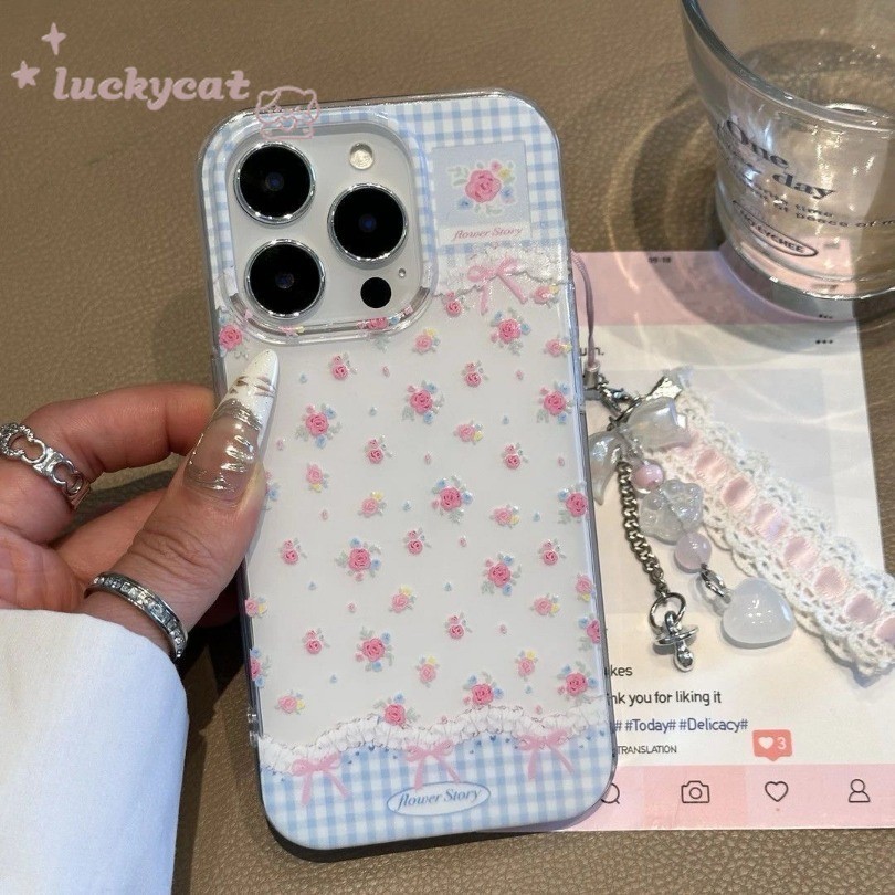 Iphone 16 15 14 13 12 11 Pro Max X Xr Xs Max 7 8 Plus SE2020 เคสโทรศัพท์ Ins Blue Checkered สีชมพู Rose Bow รูปแบบ Clear Soft + Lanyard ฝาหลัง