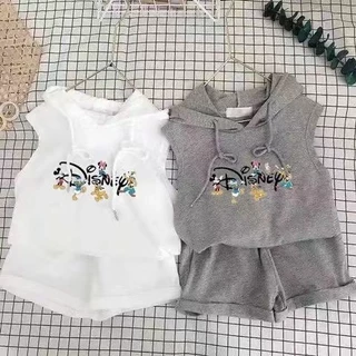 เซ็ตเสื้อมีฮู้ดเด็กชาย ฤดูร้อนใหม่สไตล์เกาหลีผ้าฝ้ายแท้แฟชั่นการ์ตูนมิกกี้เสื้อกั๊กพิมพ์กางเกงขาสั้นสบายๆด้านบนสะดวกสบายและระบายอากาศชุดสองชิ้น